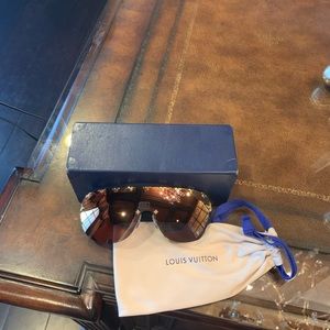 louis vuitton sunglassss